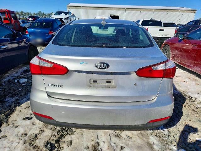 Photo 6 from auction – 2014 KIA FORTE with VIN KNAFK4A67E5178624