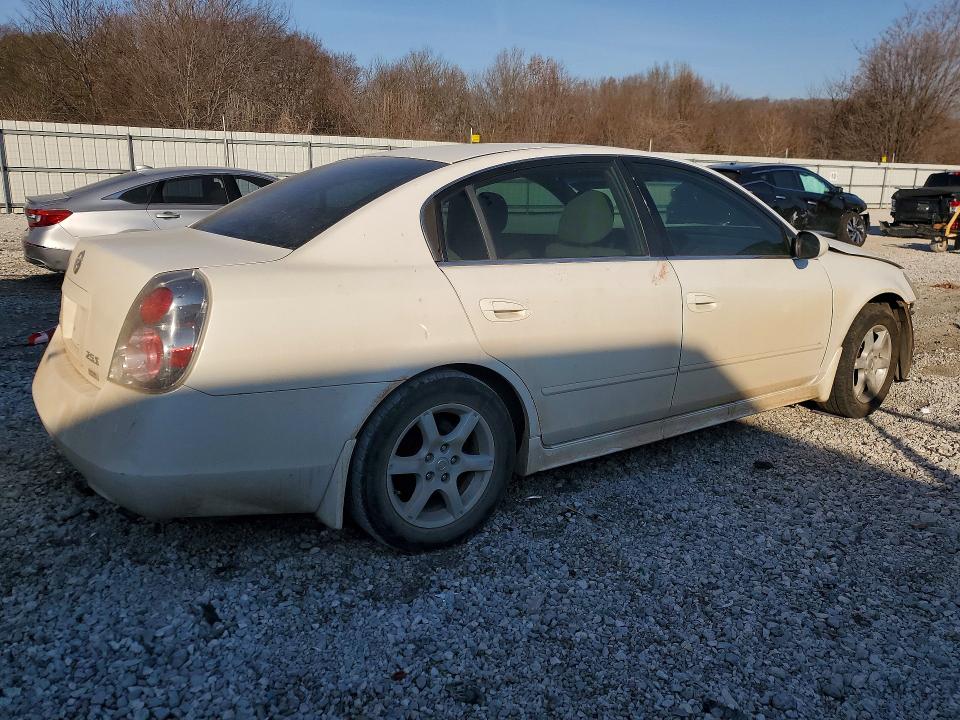 Photo 3 from auction – 2006 NISSAN ALTIMA with VIN 1N4AL11D16C154717