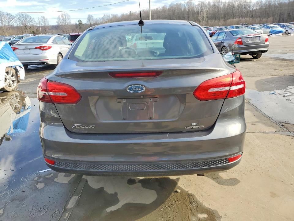 Photo 6 from auction – 2015 FORD FOCUS SE with VIN 1FADP3F24FL246988