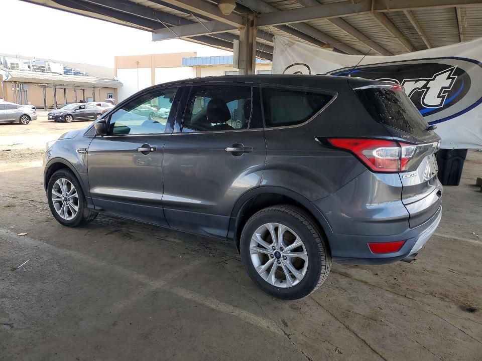 Photo 2 from auction – 2017 FORD ESCAPE with VIN 1FMCU9GD6HUE39346