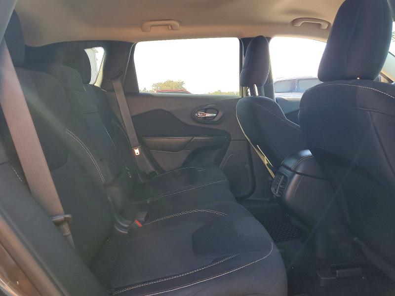 Photo 11 from auction – 2015 JEEP CHEROKEE L with VIN 1C4PJLCB6FW711864