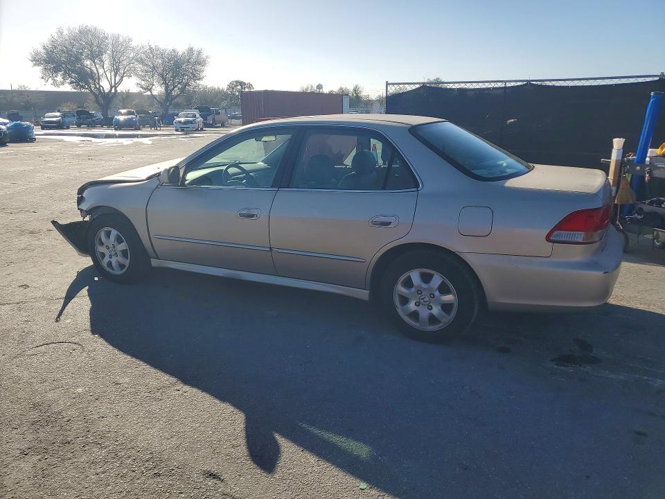 Photo 2 from auction – 2002 HONDA ACCORD with VIN 1HGCG56662A104802