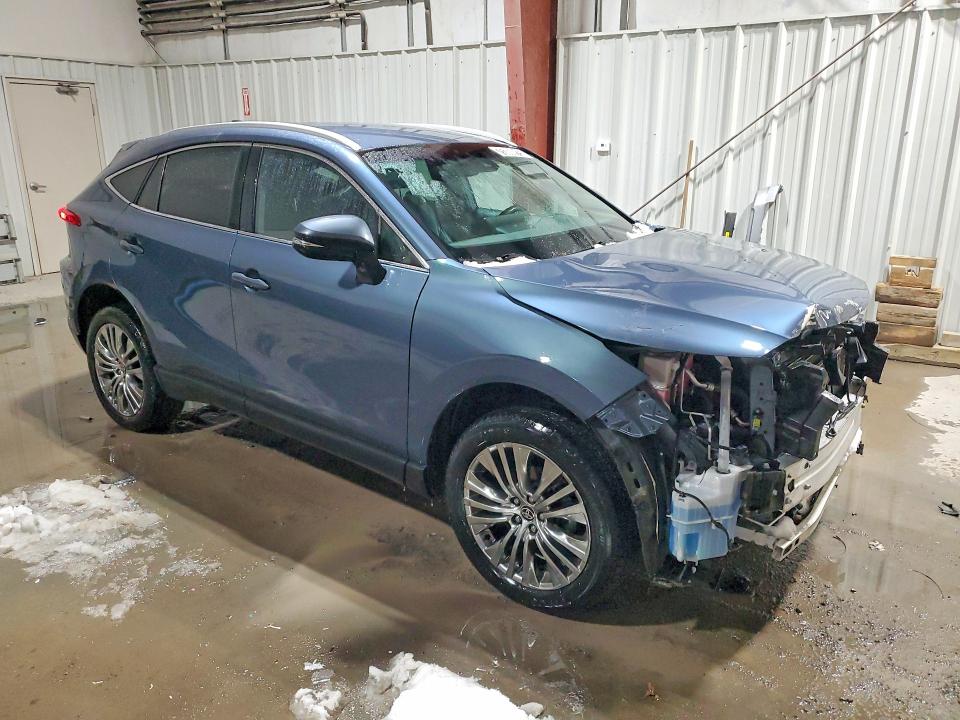 Photo 4 from auction – 2023 TOYOTA VENZA LE with VIN JTEAAAAH9PJ136221