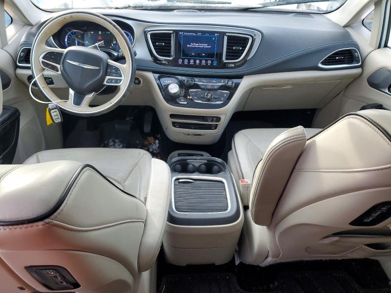 Photo 8 from auction – 2018 CHRYSLER PACIFICA with VIN 2C4RC1N70JR145010