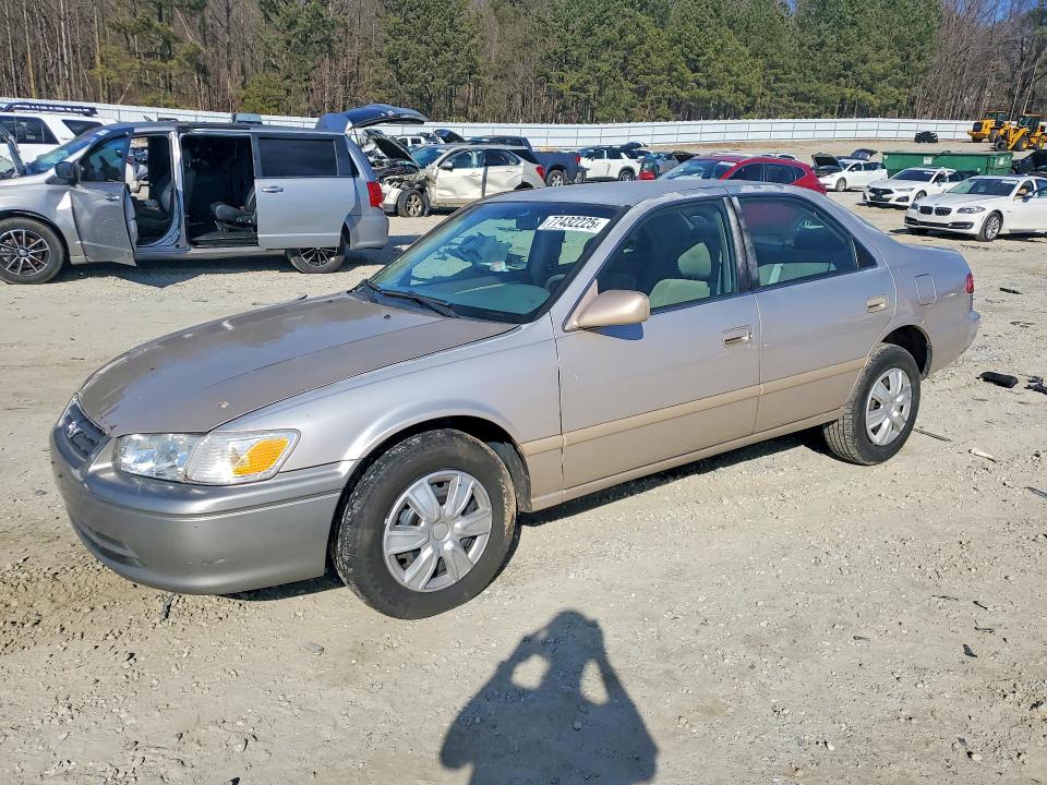 TOYOTA CAMRY 2001 with VIN 4T1BG22K91U823966 - Photo from auction