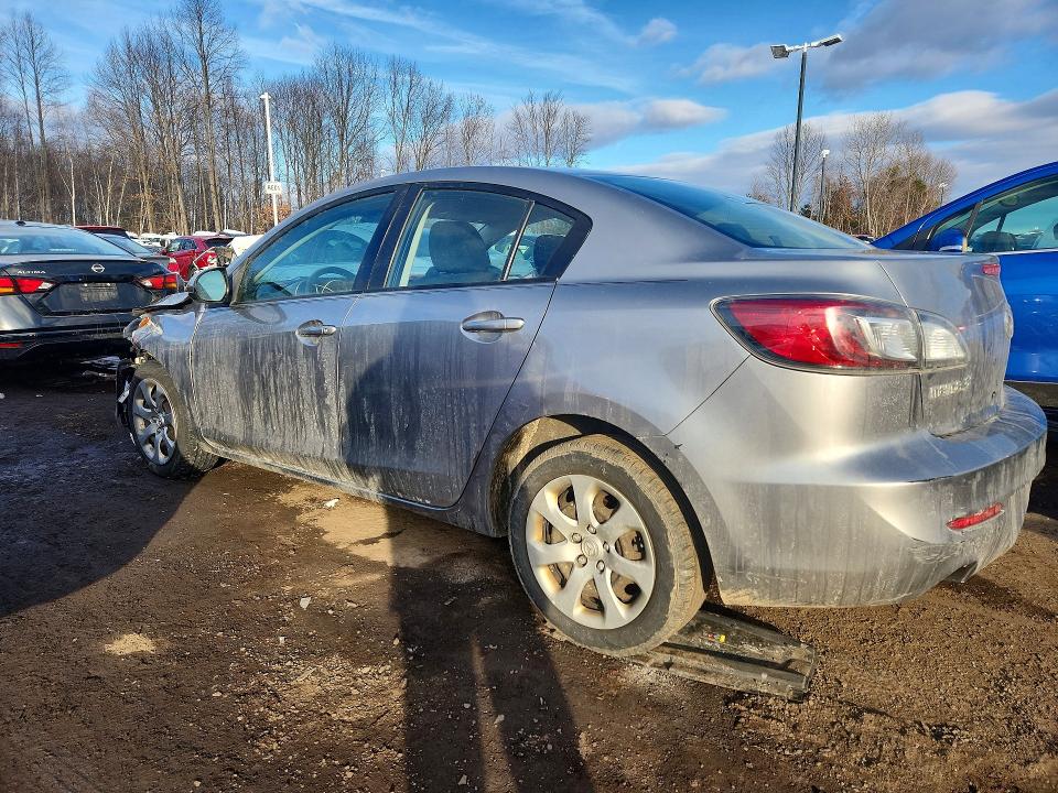 Photo 2 from auction – 2013 MAZDA 3 with VIN JM1BL1TG1D1787734