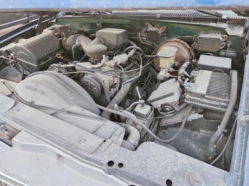 Photo 11 from auction – 1999 CHEVROLET GMT-400 C1 with VIN 1GCEC19R5XR143312