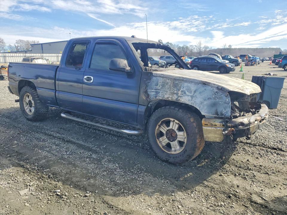 Photo 4 from auction – 2004 CHEVROLET SILVERADO with VIN 2GCEC19T741367651