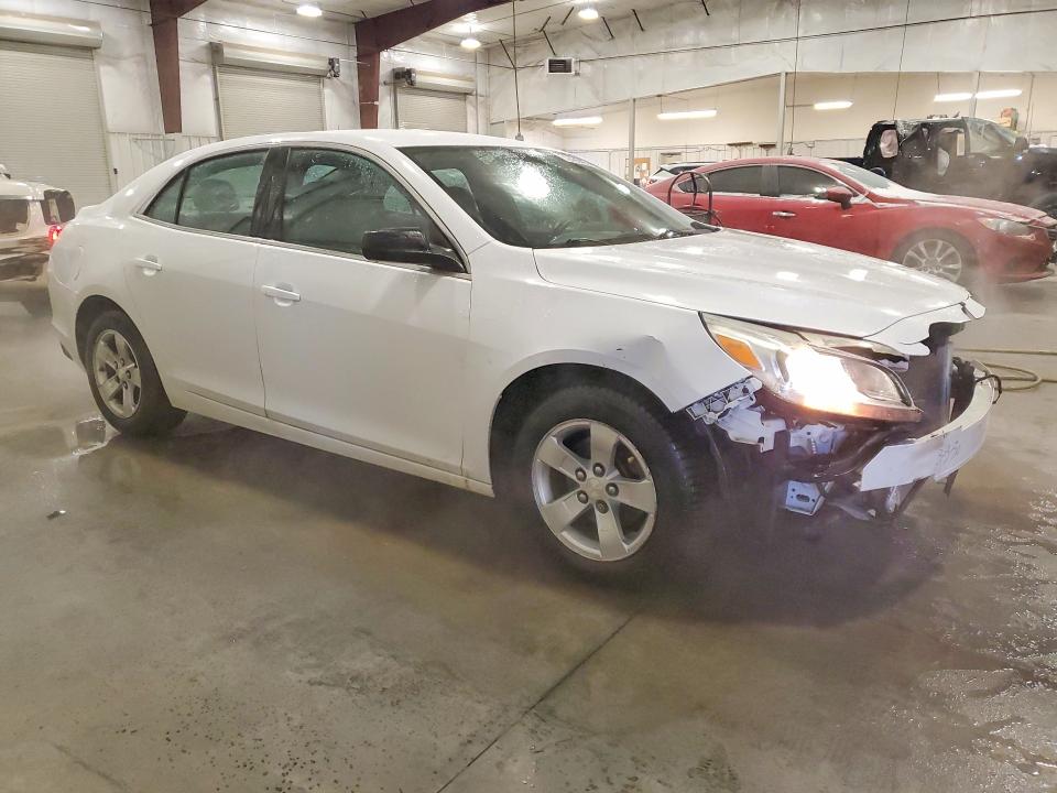 Photo 4 from auction – 2015 CHEVROLET MALIBU with VIN 1G11B5SL8FF158670