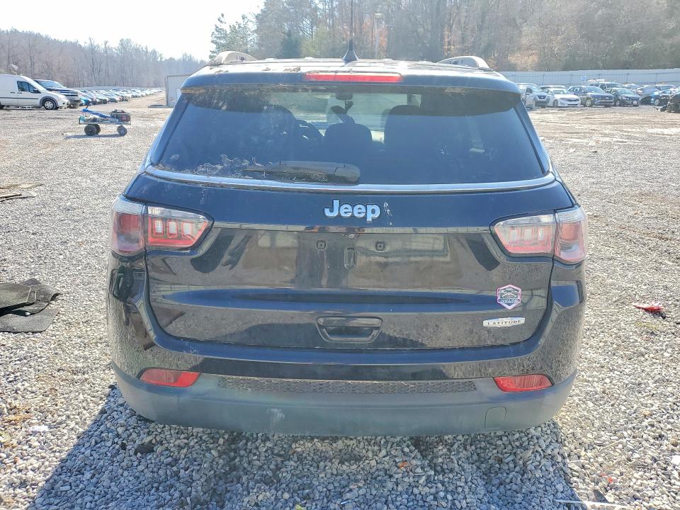 Photo 6 from auction – 2018 JEEP COMPASS with VIN 3C4NJCBB8JT169657