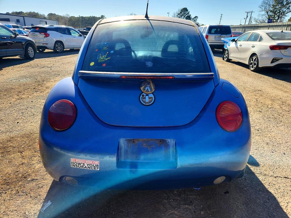 Photo 6 from auction – 2000 VOLKSWAGEN NEW BEETLE with VIN 3VWCF21C1YM448429