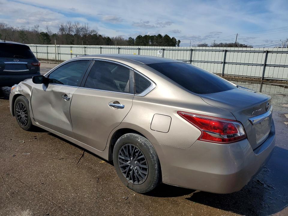 Photo 2 from auction – 2013 NISSAN ALTIMA with VIN 1N4AL3AP9DC117174