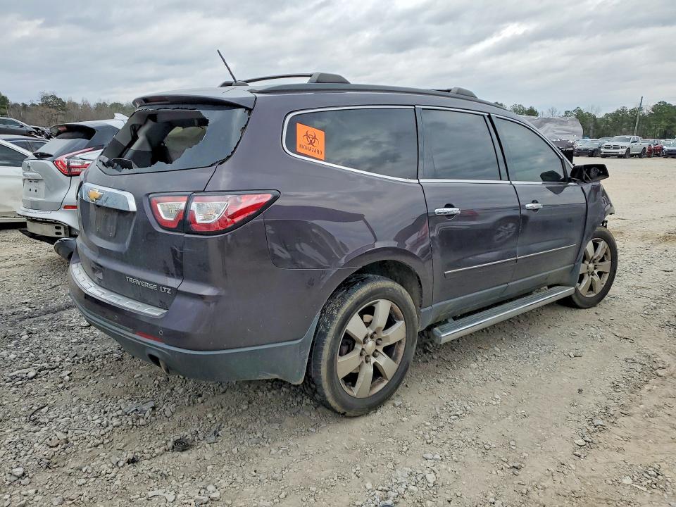 Photo 3 from auction – 2015 CHEVROLET TRAVERSE with VIN 1GNKRJKD3FJ307032