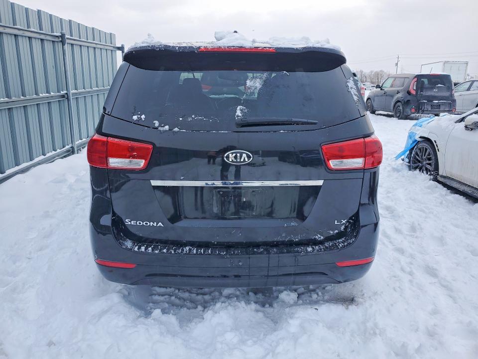Photo 6 from auction – 2017 KIA SEDONA with VIN KNDMB5C1XH6270973