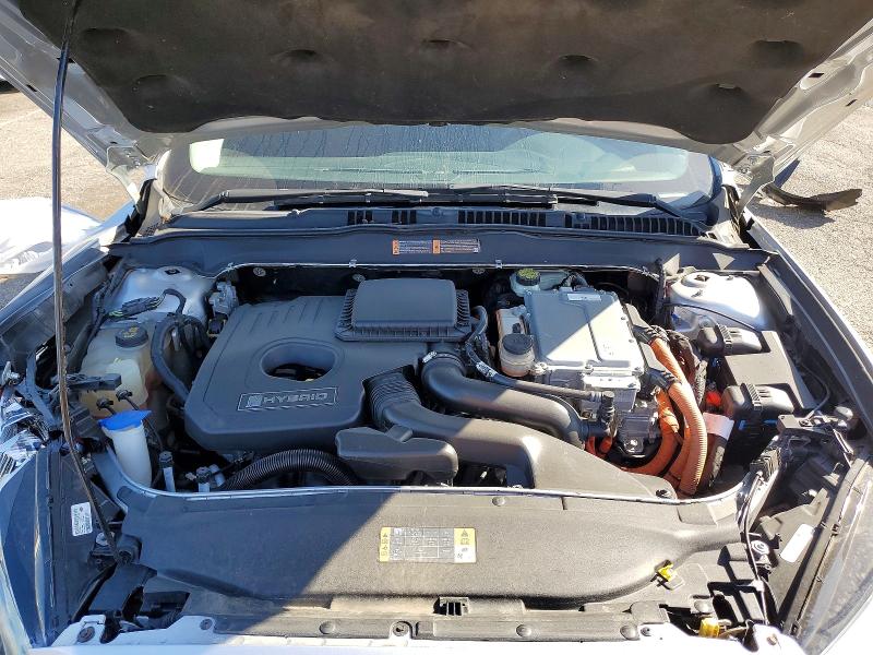 Photo 11 from auction – 2016 FORD FUSION with VIN 3FA6P0LU2GR330520