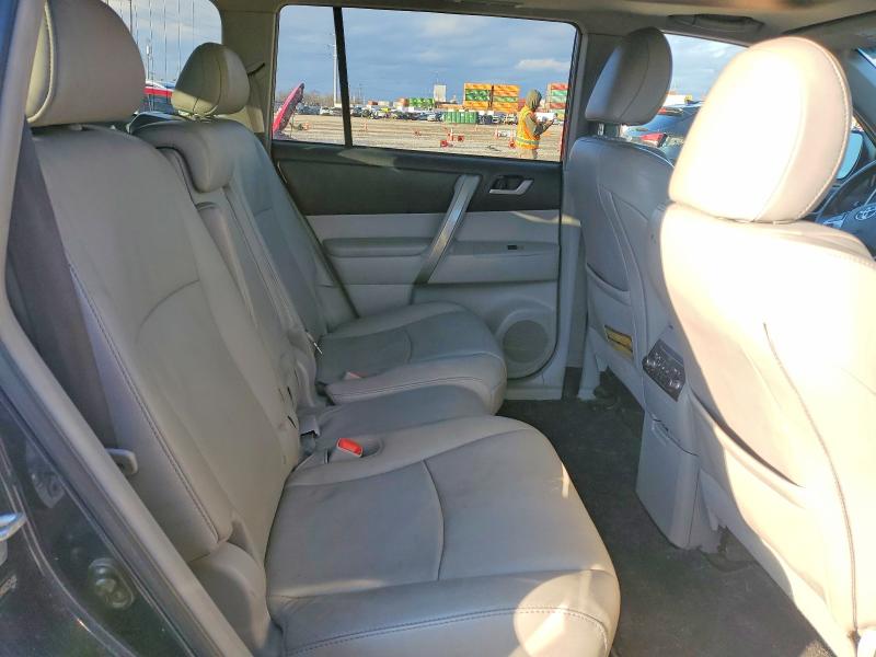 Photo 11 from auction – 2013 TOYOTA HIGHLANDER with VIN 5TDBK3EH4DS257488