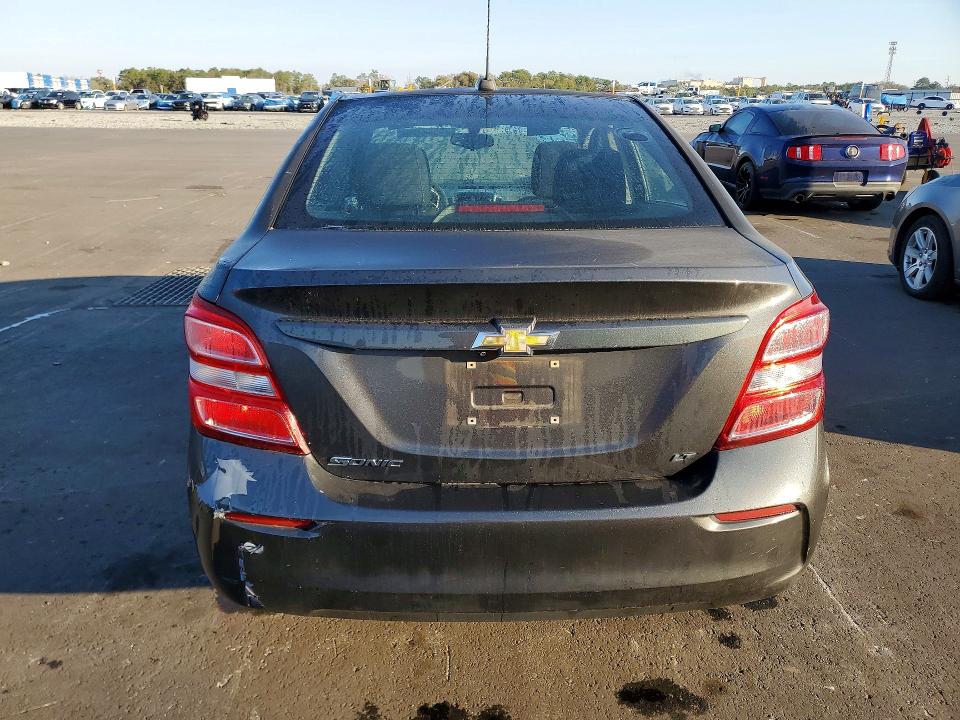 Photo 6 from auction – 2017 CHEVROLET SONIC with VIN 1G1JD5SH4H4126769