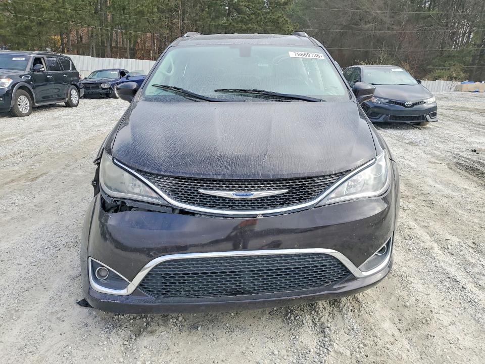 Photo 5 from auction – 2018 CHRYSLER PACIFICA T with VIN 2C4RC1BG2JR246649