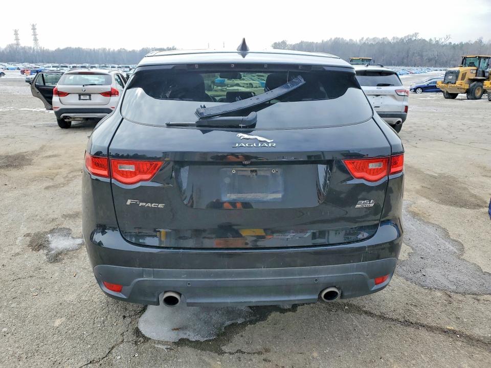 Photo 6 from auction – 2017 JAGUAR F-PACE PRE with VIN SADCK2BV5HA886872