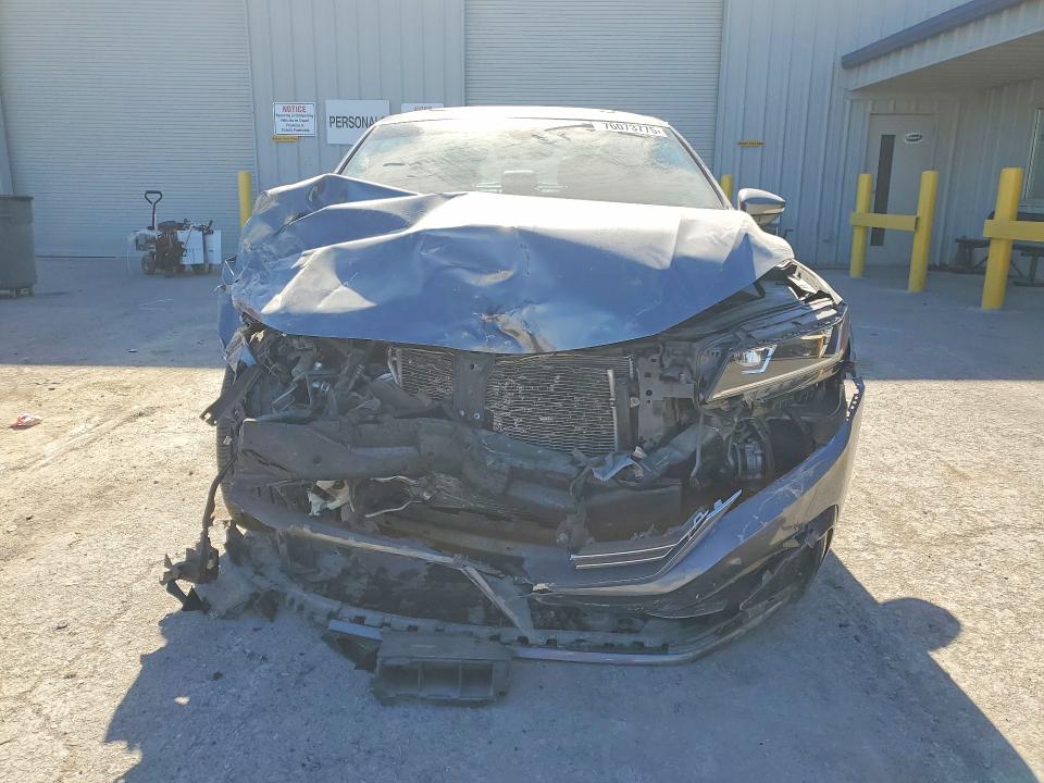 Photo 5 from auction – 2020 VOLKSWAGEN PASSAT R-L with VIN 1VWMA7A36LC023735