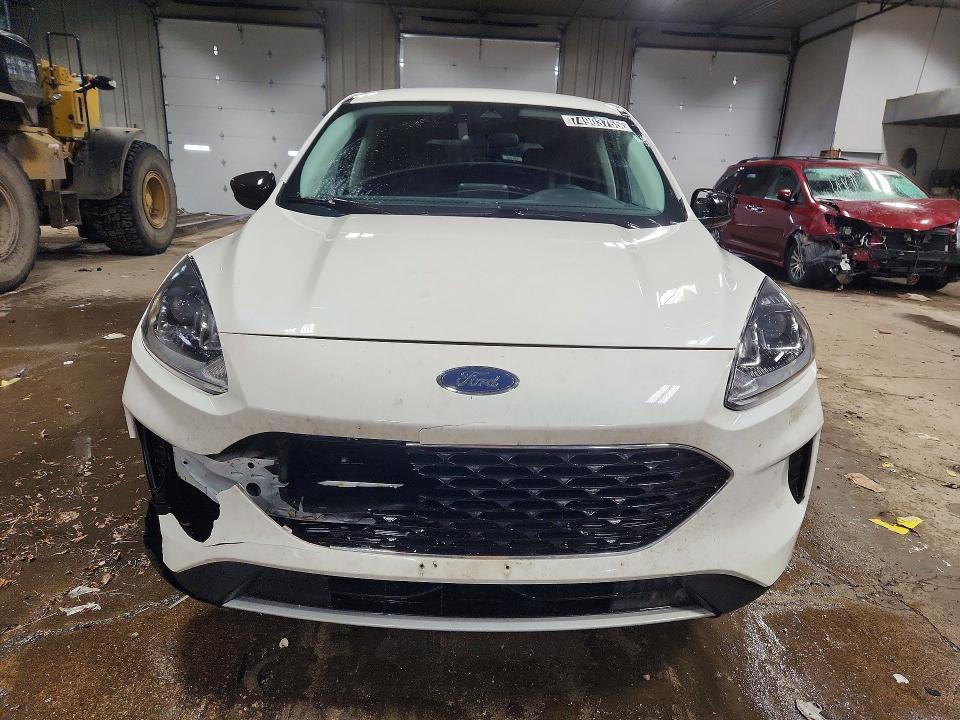 Photo 5 from auction – 2022 FORD ESCAPE SE with VIN 1FMCU9G69NUA60662