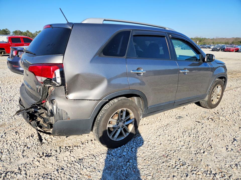 Photo 3 from auction – 2014 KIA SORENTO LX with VIN 5XYKT4A63EG458322
