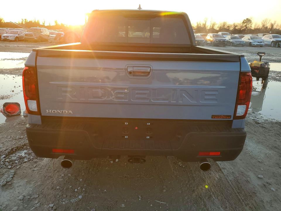 Photo 6 from auction – 2024 HONDA RIDGELINE with VIN 5FPYK3F61RB013274