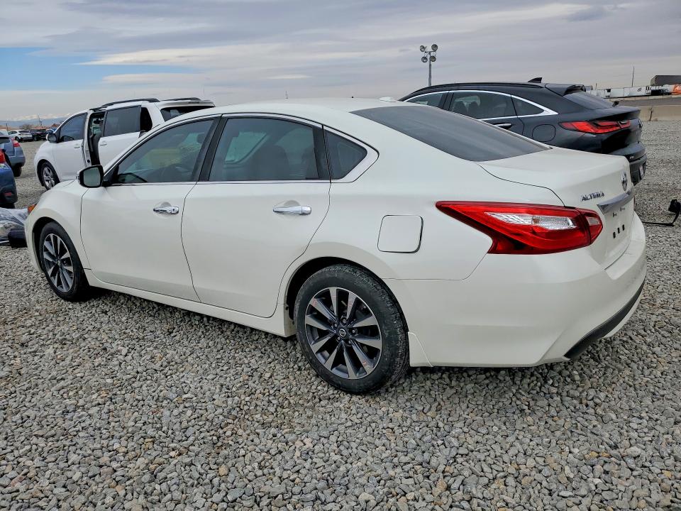 Photo 2 from auction – 2016 NISSAN ALTIMA with VIN 1N4AL3AP2GC167970