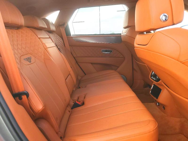 Photo 11 from auction – 2021 BENTLEY BENTAYGA S with VIN SJAAR2ZV8MC035945