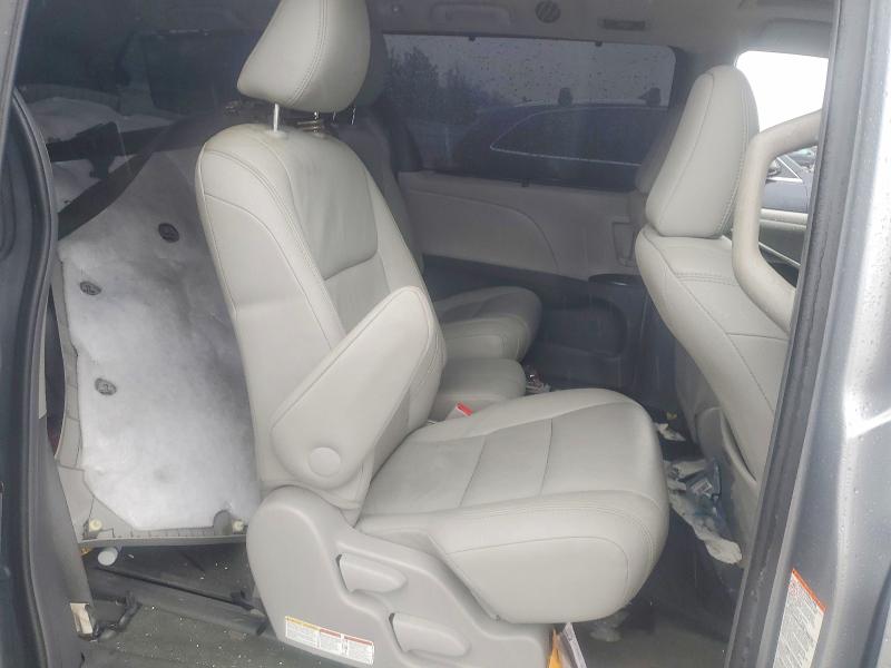 Photo 11 from auction – 2016 TOYOTA SIENNA with VIN 5TDYK3DC9GS735196