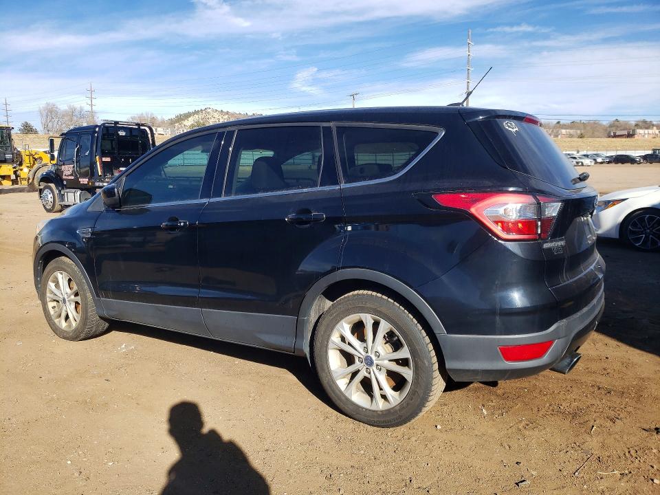 Photo 2 from auction – 2017 FORD ESCAPE SE with VIN 1FMCU0GD3HUC87330