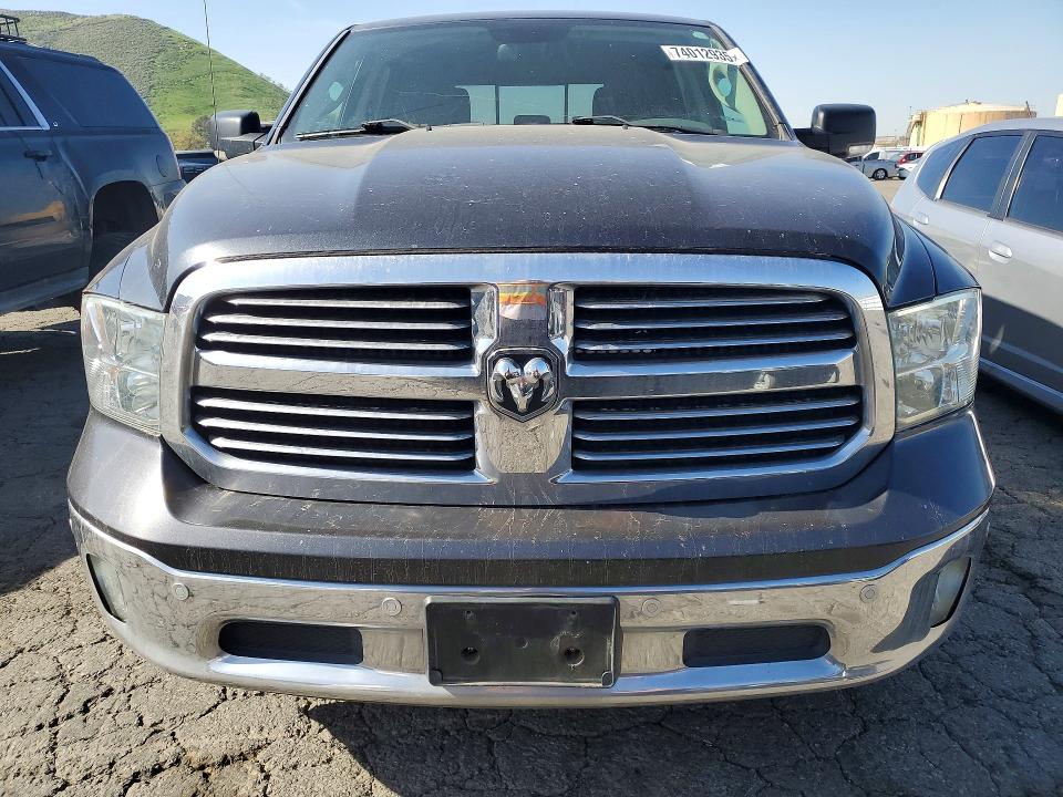 Photo 5 from auction – 2017 RAM 1500 SLT with VIN 1C6RR6TT2HS532458