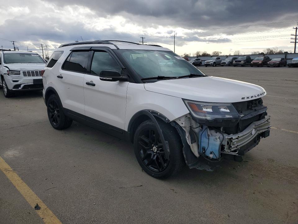 Photo 4 from auction – 2018 FORD EXPLORER with VIN 1FM5K8GT6JGB43697