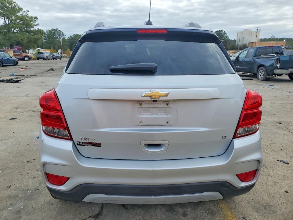 Photo 6 from auction – 2018 CHEVROLET TRAX with VIN 3GNCJLSB6JL171342