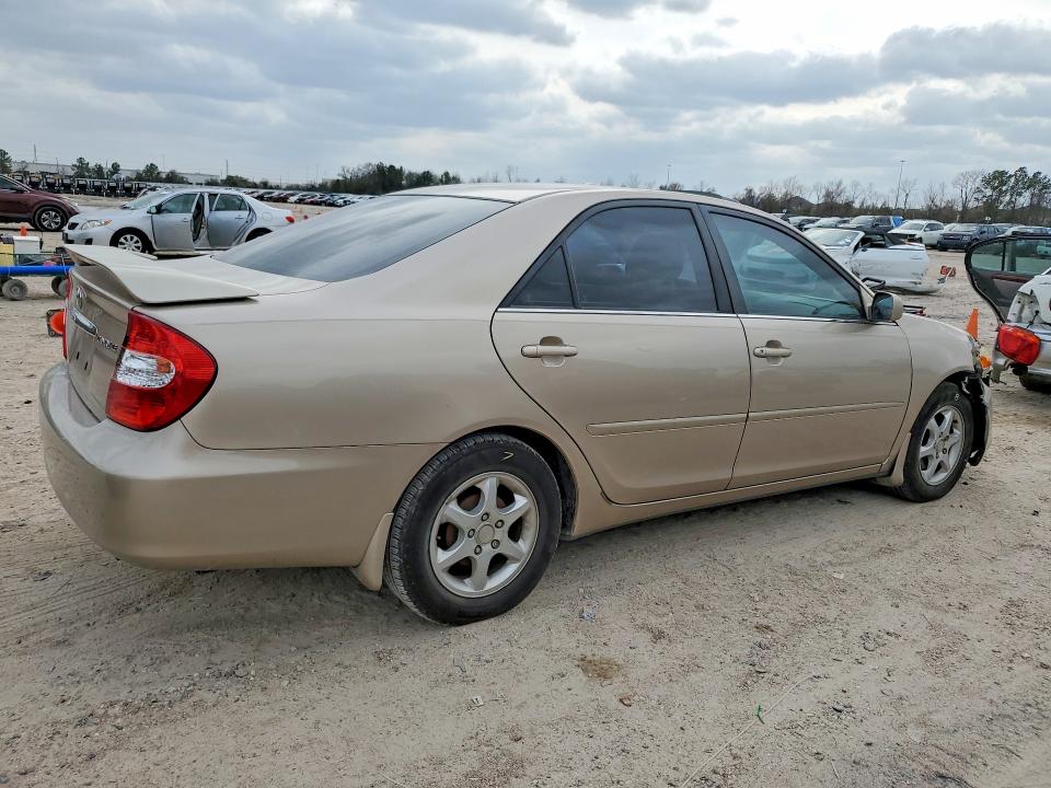 Photo 3 from auction – 2004 TOYOTA CAMRY with VIN 4T1BE32KX4U274052