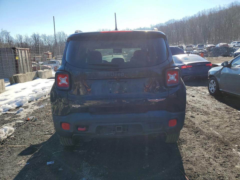 Photo 6 from auction – 2016 JEEP RENEGADE with VIN ZACCJBCT8GPD05388