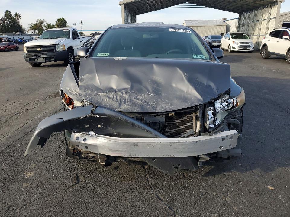 Photo 5 from auction – 2012 HONDA CIVIC with VIN 19XFB2F51CE304145
