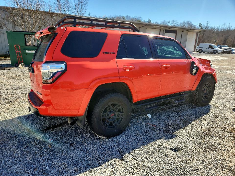 Photo 3 from auction – 2023 TOYOTA 4RUNNER with VIN JTELU5JR4P6152278