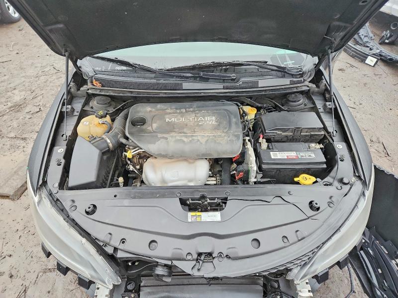 Photo 11 from auction – 2015 CHRYSLER 200 with VIN 1C3CCCAB9FN712545