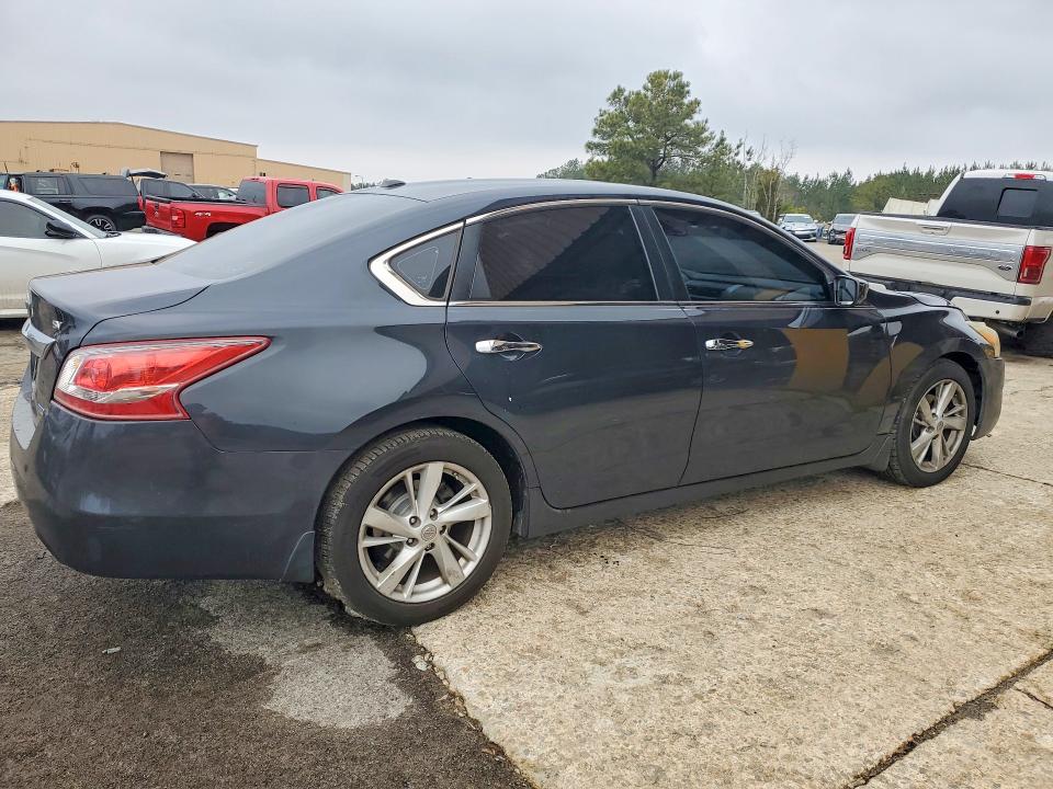 Photo 3 from auction – 2013 NISSAN ALTIMA 2.5 with VIN 1N4AL3AP9DN492597