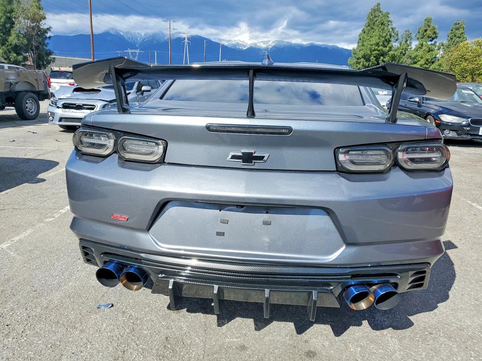Photo 6 from auction – 2019 CHEVROLET CAMARO with VIN 1G1FF1R78K0115665
