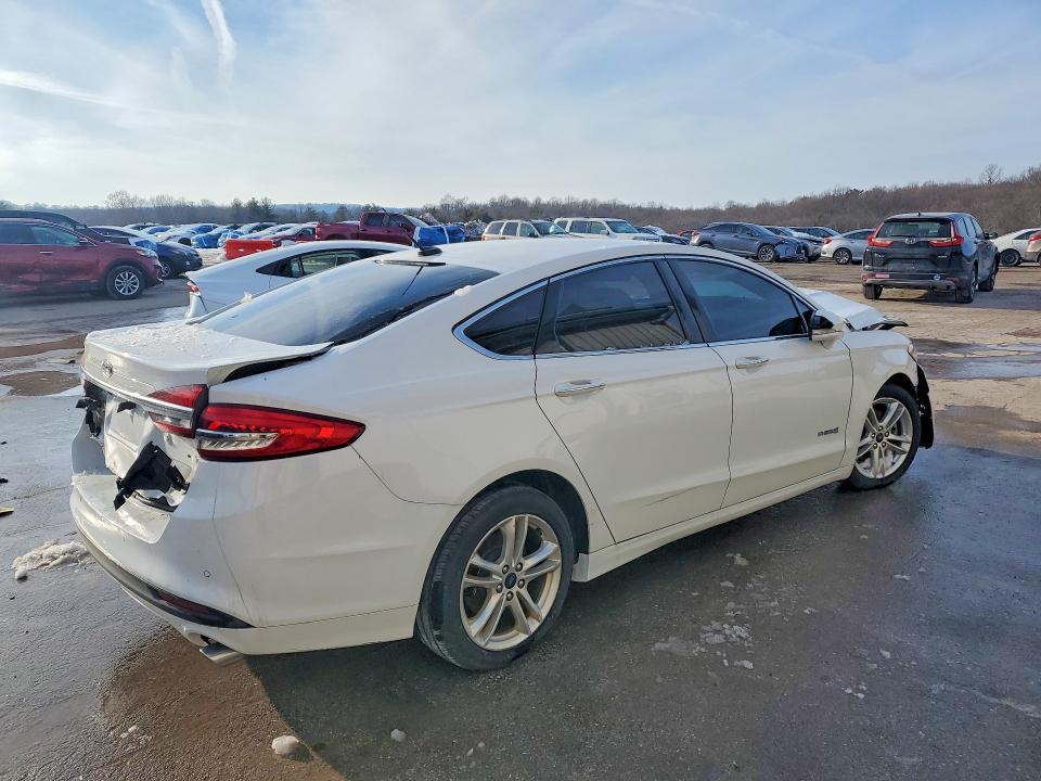 Photo 3 from auction – 2018 FORD FUSION SE with VIN 3FA6P0LU1JR129621