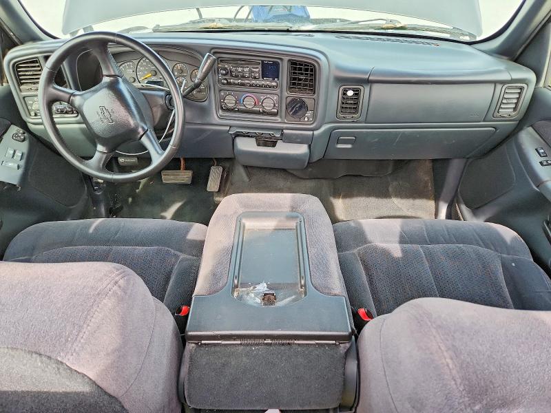 Photo 8 from auction – 2000 CHEVROLET SILVERADO with VIN 1GCEC14T2YZ191855