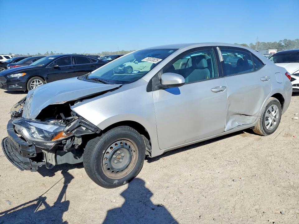 TOYOTA COROLLA 2015 with VIN 5YFBURHE7FP324028 - Photo from auction