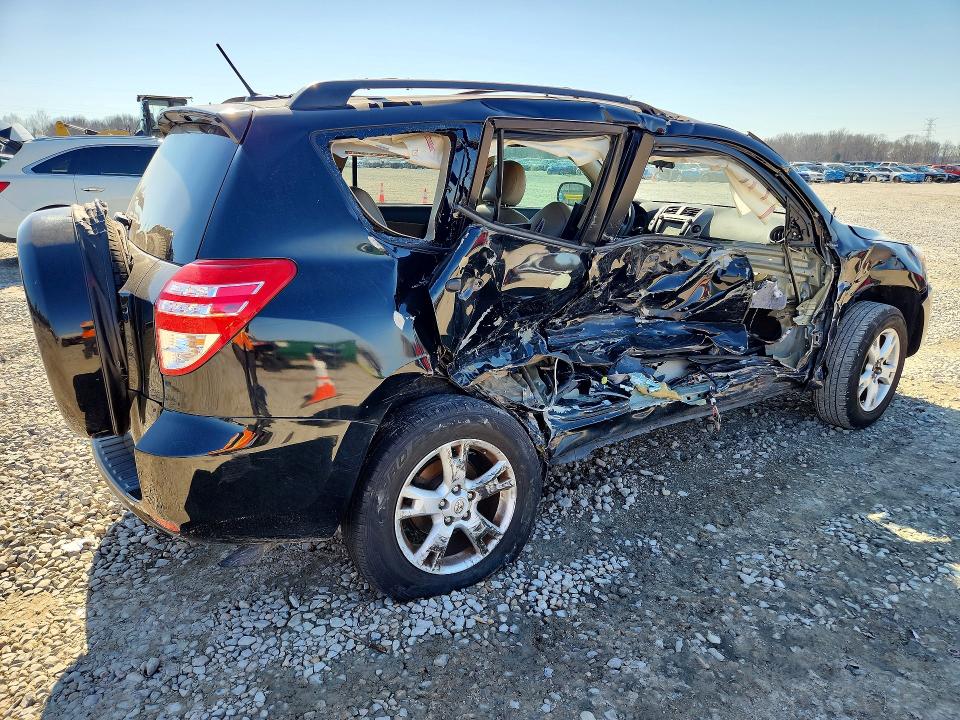 Photo 3 from auction – 2012 TOYOTA RAV4 with VIN 2T3ZF4DV1CW123860