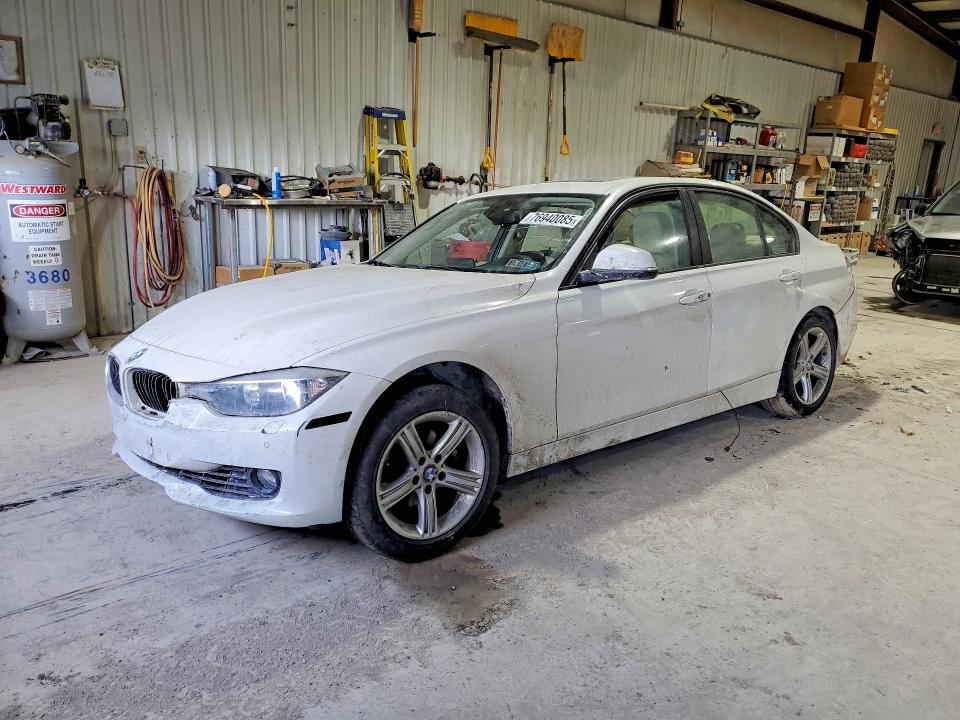BMW 328 XI 2013 with VIN WBA3B3C57DF541689 - Photo from auction