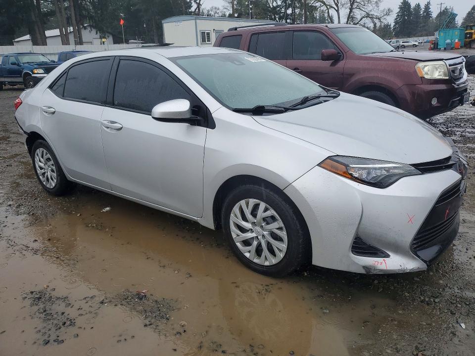 Foto 4 de la subasta – 2017 TOYOTA COROLLA L con VIN 2T1BURHE8HC771471