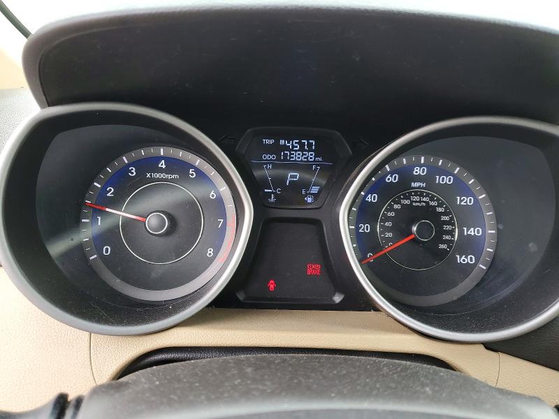 Photo 9 from auction – 2012 HYUNDAI ELANTRA GL with VIN KMHDH4AE2CU311045