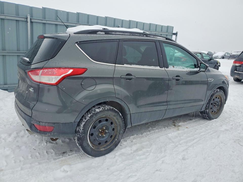 Photo 3 from auction – 2015 FORD ESCAPE SE with VIN 1FMCU9G91FUA95515