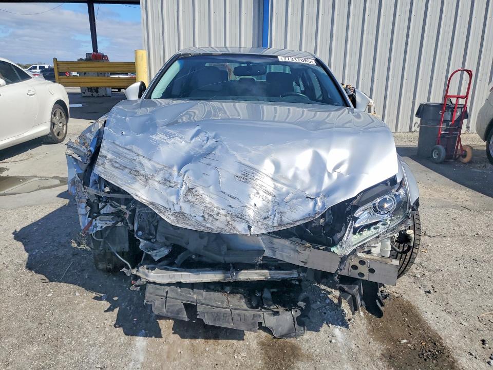 Photo 5 from auction – 2013 LEXUS GS with VIN JTHBE1BL5D5000266